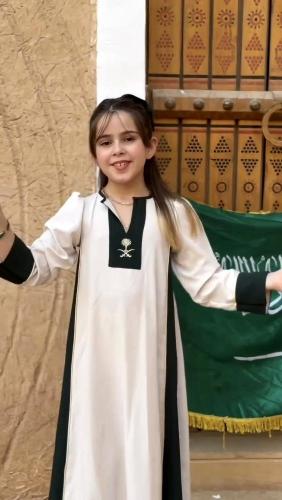 جلابية اليوم الوطني السعودي بتصميم أنيق