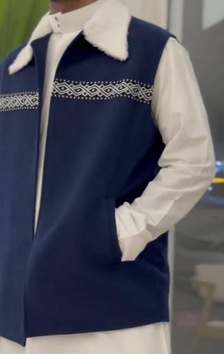 سديري جوخ كحلي او اسود بفرو انيق