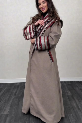 بشت مطرز بسدو مع شال