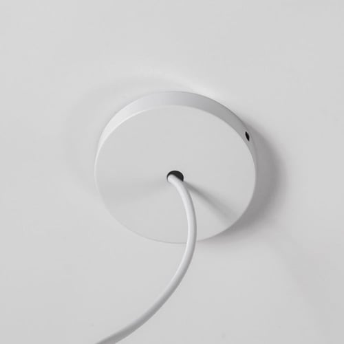 لمبة علاقية مفرد أبيض بقاعدة خشبية