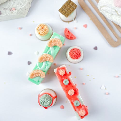 تشيز كيك مستطيل كبير