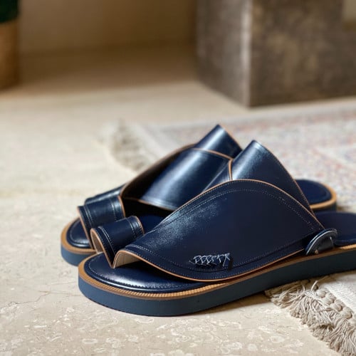 حذاء شرقي كلاسيكي (كحلي)