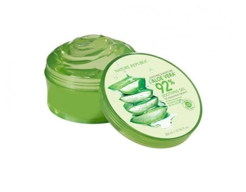 جل خلاصة الالوفيرا لترطيب البشرة وتنعيمها شفاف من...