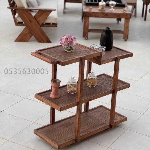 عربة ضيافه من الخشب الطبيعي وقشرة السنديان