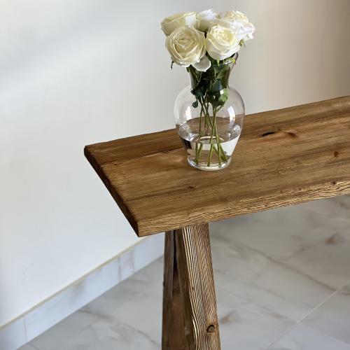 طاولة ركن قهوة من الخشب الطبيعي بتعتيق فريد