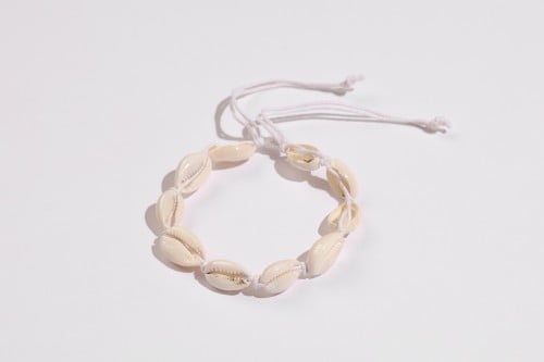 سوار ب صدف البحر بيج