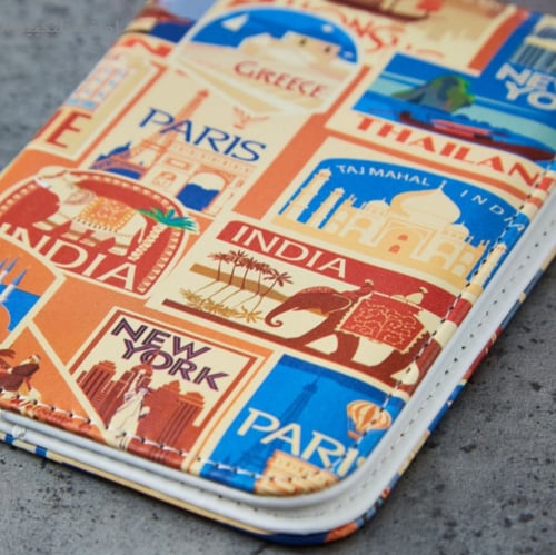 محفظة جواز سفر بتصميم انيق للسفر