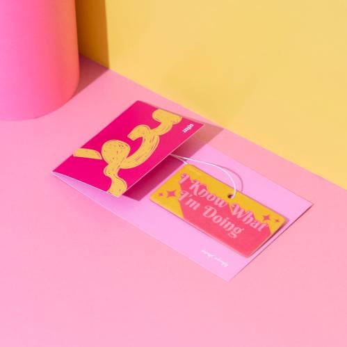 تعليقة عطرية ( i know ) - ونيس