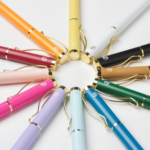 قلم فاخر مطفي ( حبر ازرق ) - قرطاسية روان