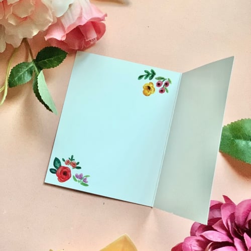 بطاقة اهداء أمي - فرشاة سارة