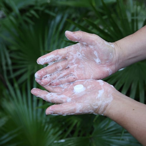 اقراص صابون فوري بعلبة بلاستيك اسطوانية 10 قطع متع...