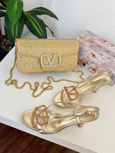 كعب وشنطه فالنتينو كعب وشنط VALENTINO مع توابع الم...