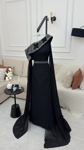 فستان نسائي سهره قماش باربي ليزر مع كم جورجيت