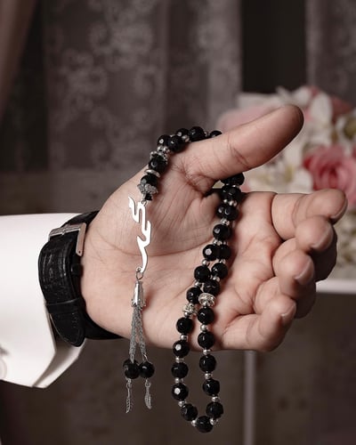 سبح رجالية بالاسم بتصميم حسب طلبك