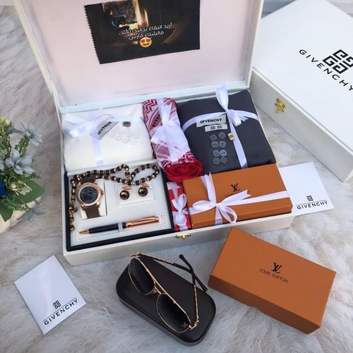 طقم وبوكس قماش ماركة جفنشي مع 11قطعة مع طقم ساعه م...