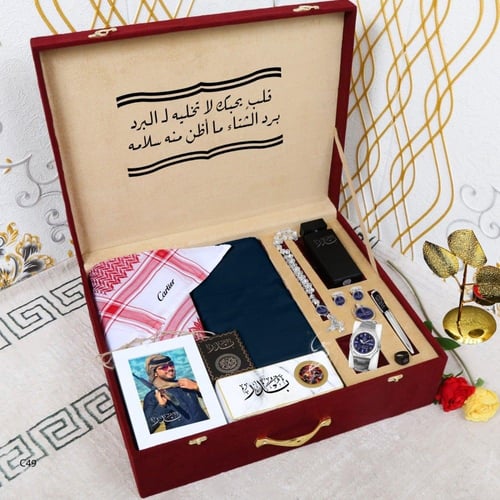 طقم رجالي ماركة مكون من 8 قطع مع توابع الماركة