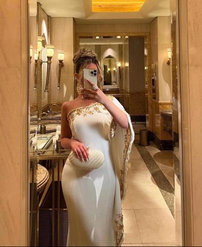 فستان نسائي اوف وايت تطريز يدوي قماش باربي