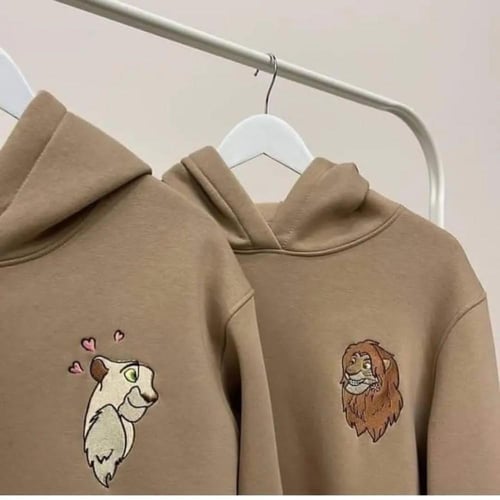 بلوفر وهودي تخرج مع إضائة