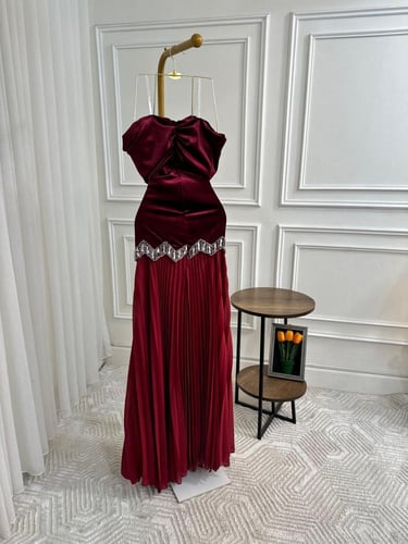 فستان نسائي سهره قماش مخمل مع شيفون جورجيت بليسه