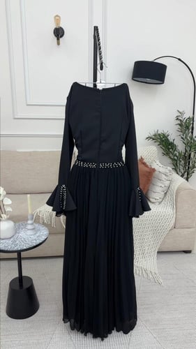 فستان سهرة قماش جورجيت مع باربي بوليسة