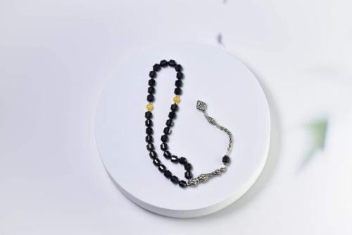 سبحة من حجر التورمالين مع فضة خالص عيار٩٢٥