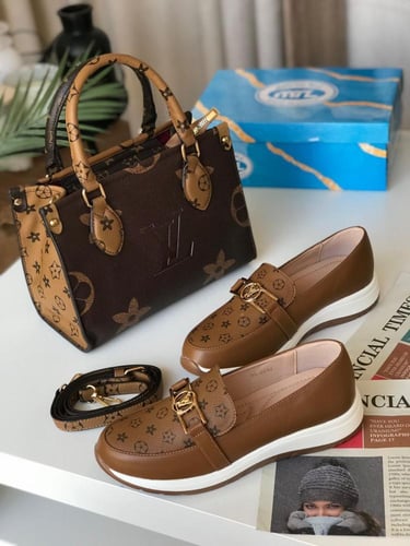 شوز وشنطه لويس فيتون شوزات وشنط LUIS VINTON مع توا...