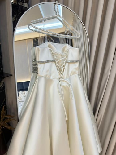 فستان ملكة قماش ميكادو