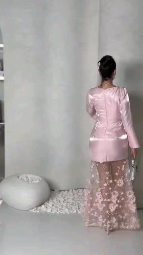 فساتين نسائي قماش ميكادو لماع