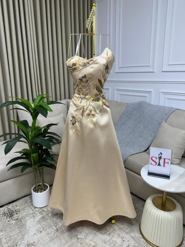 فستان سهرة قماش ميكادو