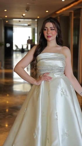 فستان ملكة قماش ميكادو