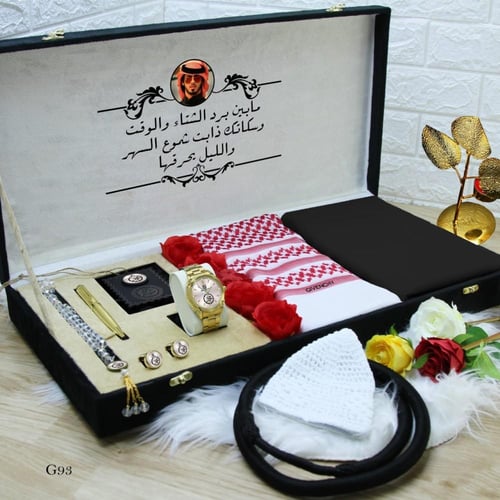 طقم رجالي شتوي ماركة جفنشي مكون من قماش شتوي وشماغ...