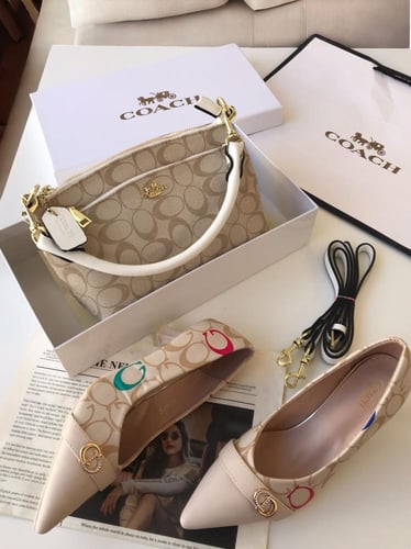 كعل وشنطه ماركة كوتش شنطة وكعب ماركه أديداس شوزات...