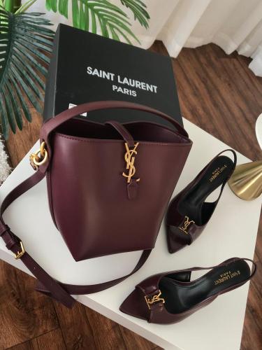 كعب وشنطه سان لوران كعب وشنط SAINT LAURENTمع توابع...