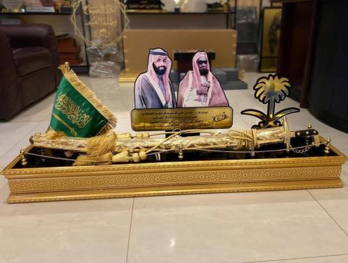 دروع تخرج وشكر وتقدير ودروع تهنئة بتصميم حسب الطلب