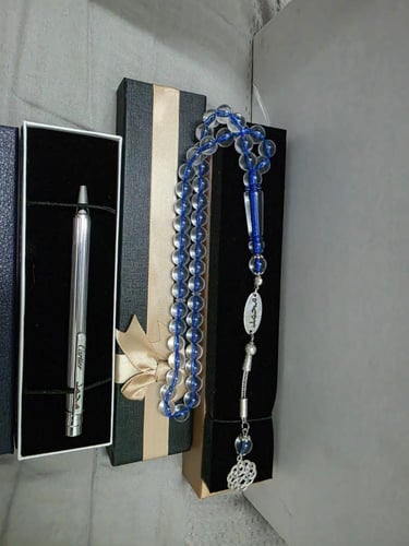 سبح احجار كريمه مع قلم بالاسم