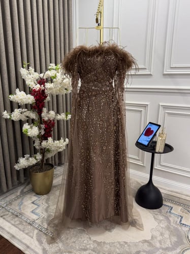 فستان نسائي سهره قماش شك سهره مع ريش أصلي