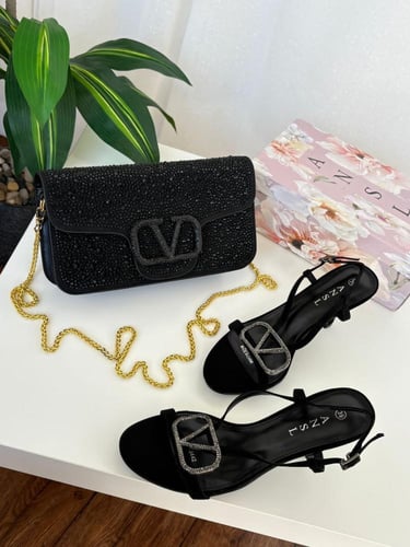 كعب وشنطه فالنتينو كعب وشنط VALENTINO مع توابع الم...