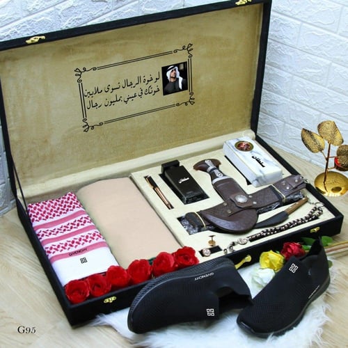 طقم رجالي شتوي مع شوز مع توابع