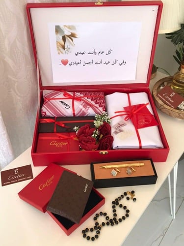 طقومات وبكسات هدايا رجالي قماش ماركة كارتير مع توا...