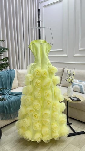 فستان نسائي قماش تفته استرتش مع دانتيل