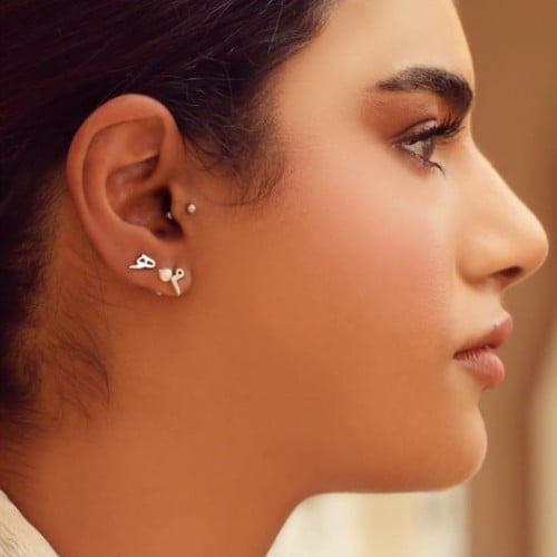 حلقان بتصميم الحرفين المفضلين مع الزركون