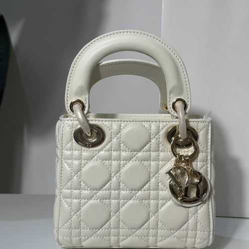 شنطة ديور ابيض ماستر