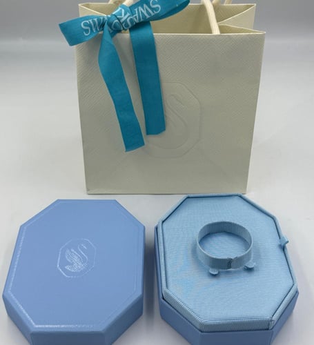 سوارة سوارفسكي