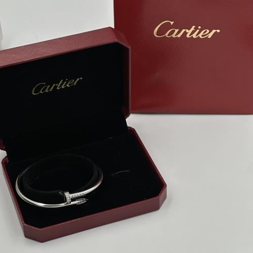 سوارة كارتير مسمار فضي فصوص