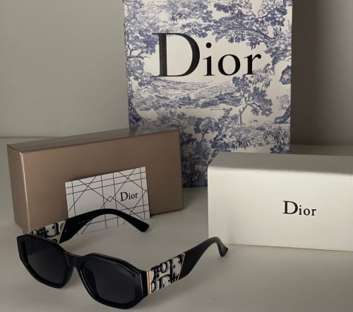 نظارة ديور نسائي شامل الملحقات