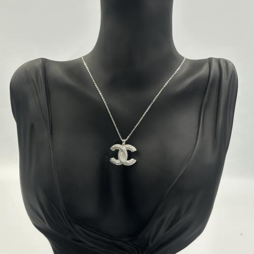 سلسال شانيل شامل الملحقات