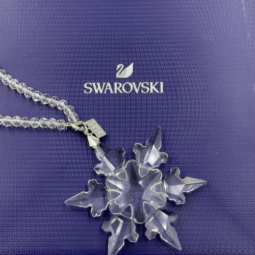 تعليقة سوارفسكي فضي شامل الملحقات