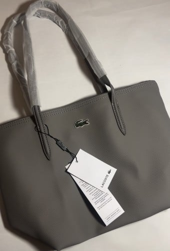 شنطة لاكوست رمادي