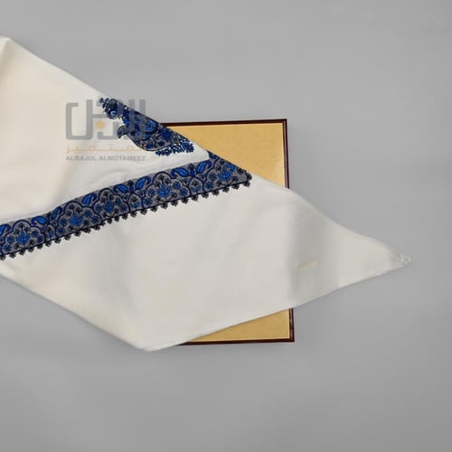 غترة بروجيه شتوي بيج مطرز باللون الازرق والرمادي!