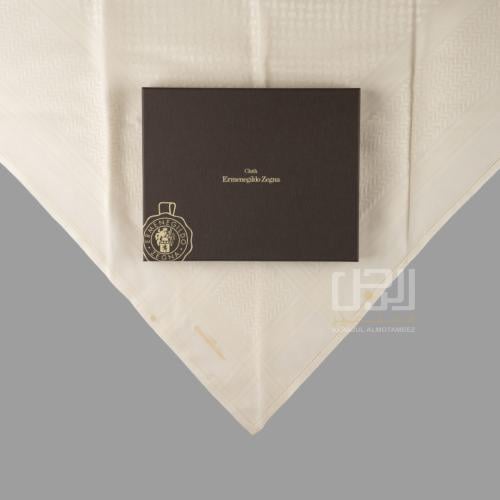 شماغ Ermenegildo Zegna بيج 2026
